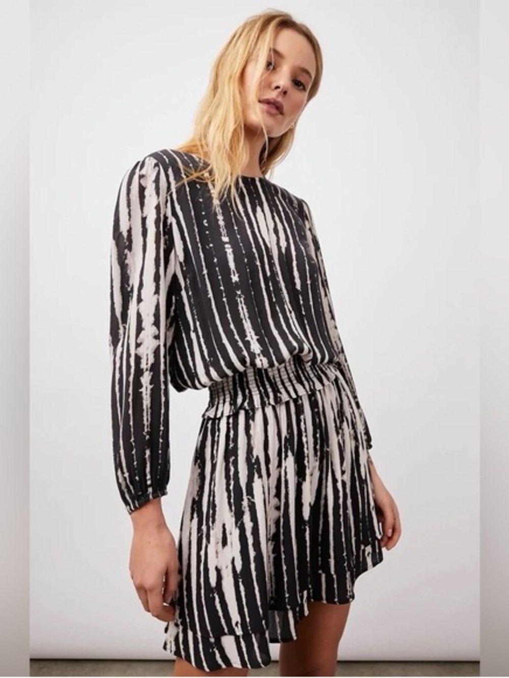Rails Inez Black Nile Printed Long Sleeve Smocked Mini Dress Size Large